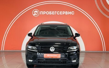 Volkswagen Tiguan II, 2018 год, 2 799 000 рублей, 2 фотография