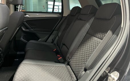 Volkswagen Tiguan II, 2018 год, 2 799 000 рублей, 28 фотография