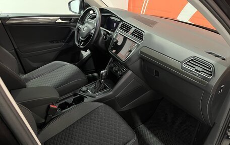 Volkswagen Tiguan II, 2018 год, 2 799 000 рублей, 33 фотография