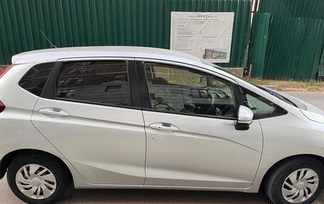 Honda Fit III, 2014 год, 950 000 рублей, 6 фотография