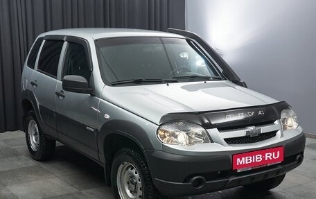 Chevrolet Niva I рестайлинг, 2018 год, 927 000 рублей, 3 фотография