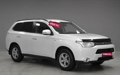 Mitsubishi Outlander III рестайлинг 3, 2013 год, 1 999 000 рублей, 1 фотография