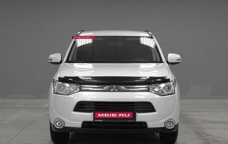 Mitsubishi Outlander III рестайлинг 3, 2013 год, 1 999 000 рублей, 3 фотография