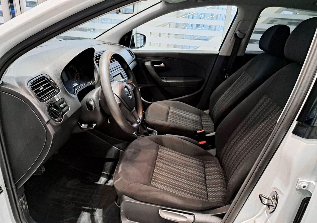 Volkswagen Polo, 2019 год, 949 000 рублей, 20 фотография
