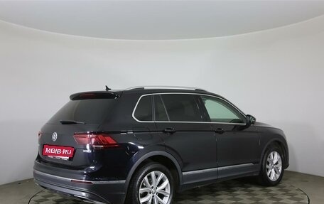 Volkswagen Tiguan II, 2019 год, 3 077 000 рублей, 5 фотография