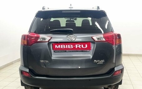 Toyota RAV4, 2015 год, 2 357 000 рублей, 5 фотография