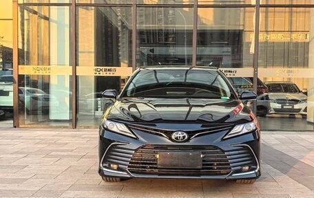 Toyota Camry, 2021 год, 2 500 000 рублей, 2 фотография