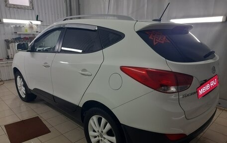 Hyundai Tucson III, 2010 год, 1 150 000 рублей, 3 фотография