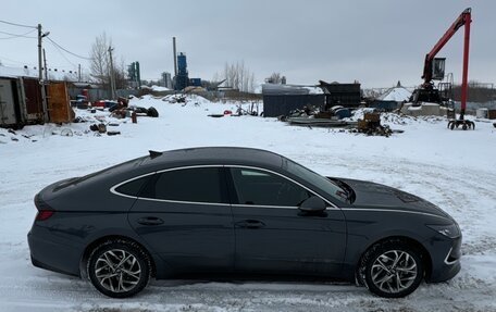 Hyundai Sonata VIII, 2021 год, 2 350 000 рублей, 4 фотография