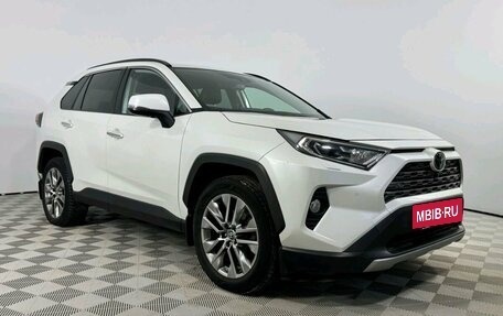 Toyota RAV4, 2021 год, 3 695 000 рублей, 2 фотография