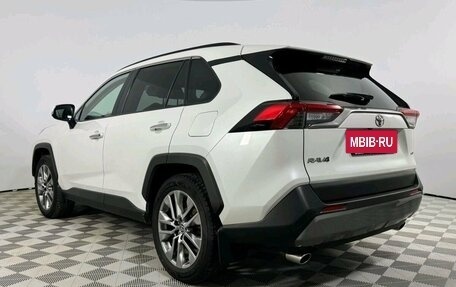 Toyota RAV4, 2021 год, 3 695 000 рублей, 5 фотография