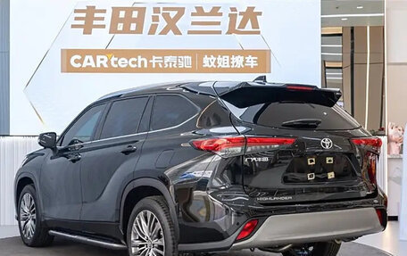 Toyota Highlander, 2022 год, 3 600 000 рублей, 8 фотография