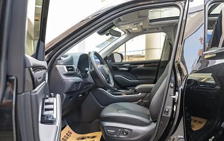 Toyota Highlander, 2022 год, 3 600 000 рублей, 14 фотография