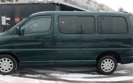 Toyota HiAce, 2000 год, 1 100 000 рублей, 10 фотография