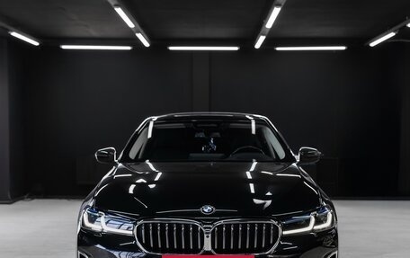 BMW 5 серия, 2020 год, 6 300 000 рублей, 2 фотография