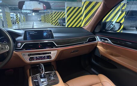 BMW 7 серия, 2017 год, 4 590 000 рублей, 21 фотография