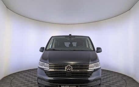 Volkswagen Caravelle T6 рестайлинг, 2021 год, 4 790 000 рублей, 1 фотография