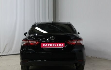 Toyota Camry, 2020 год, 2 990 000 рублей, 6 фотография