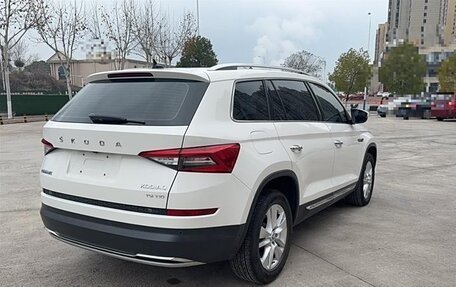 Skoda Kodiaq I, 2021 год, 2 650 000 рублей, 5 фотография