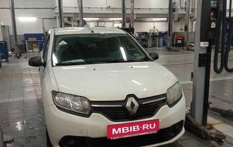 Renault Logan II, 2014 год, 550 000 рублей, 2 фотография