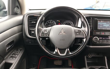 Mitsubishi Outlander III рестайлинг 3, 2015 год, 1 496 000 рублей, 6 фотография