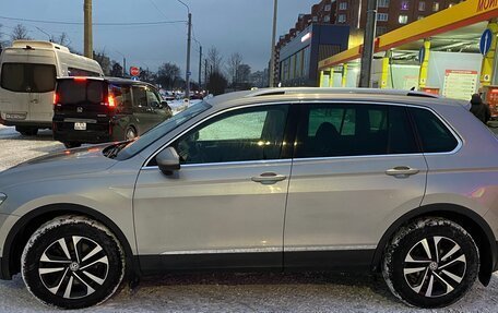 Volkswagen Tiguan II, 2019 год, 2 479 000 рублей, 4 фотография