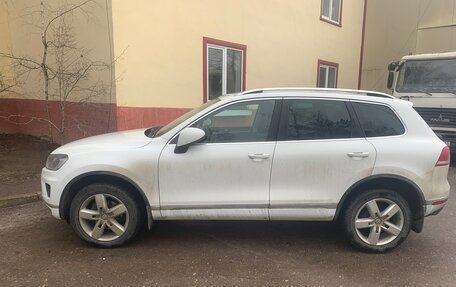 Volkswagen Touareg III, 2015 год, 3 100 000 рублей, 3 фотография