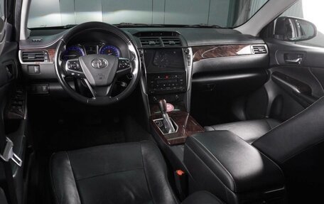 Toyota Camry, 2017 год, 2 550 000 рублей, 4 фотография