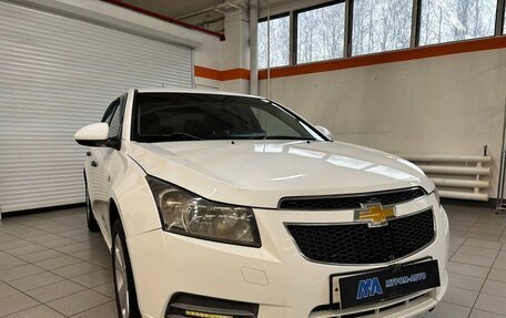 Chevrolet Cruze II, 2011 год, 530 000 рублей, 3 фотография