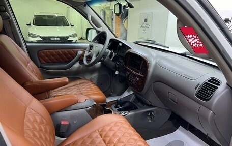 Toyota Sequoia II рестайлинг, 2002 год, 1 749 000 рублей, 12 фотография