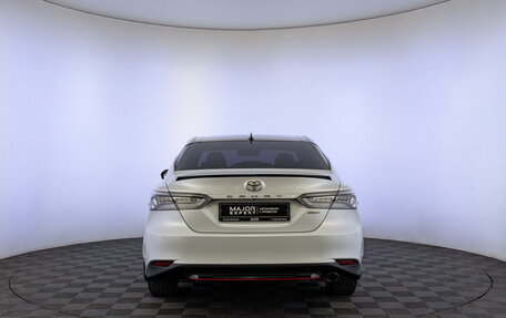 Toyota Camry, 2020 год, 3 150 000 рублей, 6 фотография