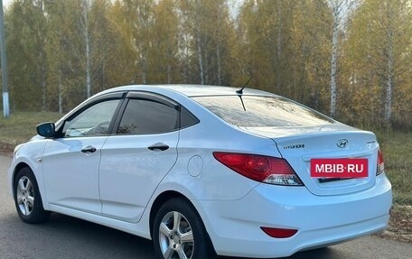 Hyundai Solaris II рестайлинг, 2013 год, 850 000 рублей, 4 фотография