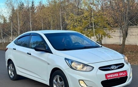 Hyundai Solaris II рестайлинг, 2013 год, 850 000 рублей, 12 фотография