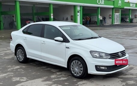 Volkswagen Polo VI (EU Market), 2018 год, 1 100 000 рублей, 2 фотография