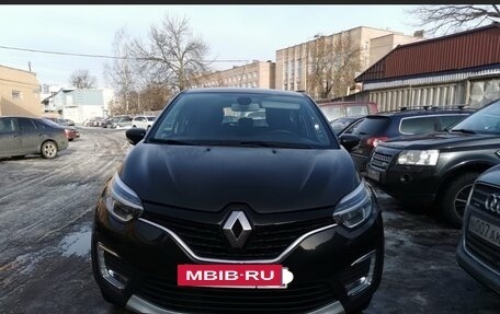 Renault Kaptur I рестайлинг, 2019 год, 2 000 000 рублей, 3 фотография