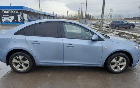 Chevrolet Cruze II, 2009 год, 645 000 рублей, 4 фотография