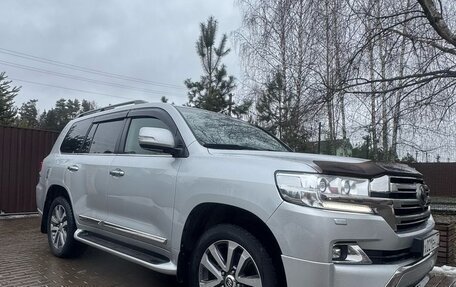 Toyota Land Cruiser 200, 2017 год, 5 900 000 рублей, 10 фотография