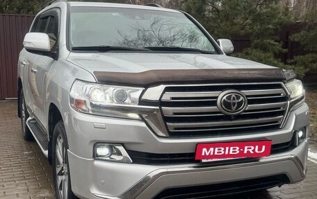 Toyota Land Cruiser 200, 2017 год, 5 900 000 рублей, 11 фотография