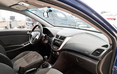 Hyundai Solaris II рестайлинг, 2012 год, 650 000 рублей, 15 фотография