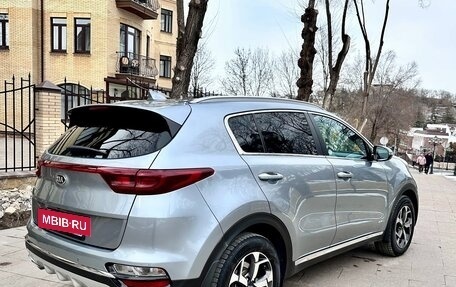 KIA Sportage IV рестайлинг, 2018 год, 2 600 000 рублей, 4 фотография