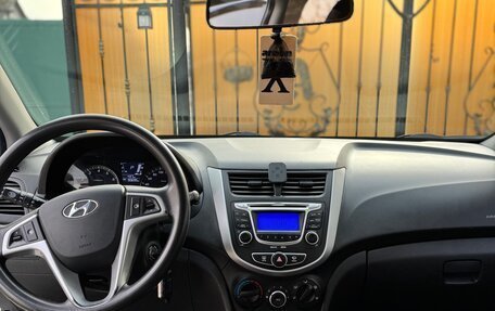 Hyundai Solaris II рестайлинг, 2013 год, 1 095 000 рублей, 10 фотография