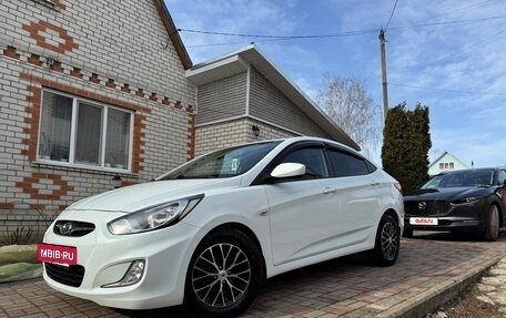 Hyundai Solaris II рестайлинг, 2013 год, 1 095 000 рублей, 3 фотография