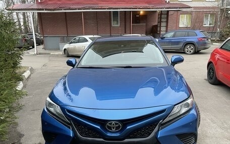 Toyota Camry, 2017 год, 2 600 000 рублей, 2 фотография