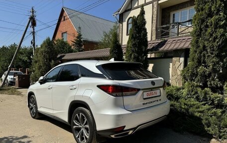 Lexus RX IV рестайлинг, 2020 год, 6 000 000 рублей, 8 фотография