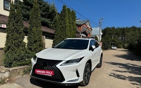 Lexus RX IV рестайлинг, 2020 год, 6 000 000 рублей, 15 фотография