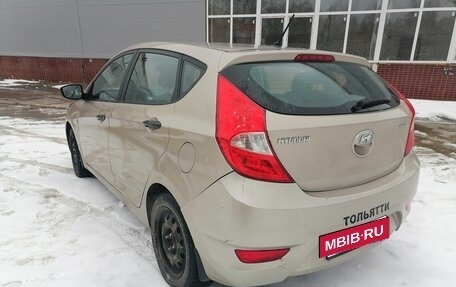 Hyundai Solaris II рестайлинг, 2014 год, 470 000 рублей, 3 фотография