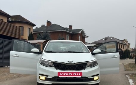 KIA Rio III рестайлинг, 2016 год, 1 050 000 рублей, 2 фотография