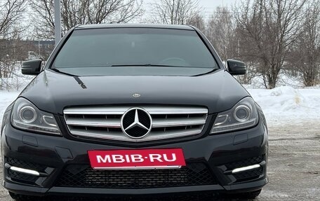 Mercedes-Benz C-Класс, 2011 год, 1 780 000 рублей, 2 фотография