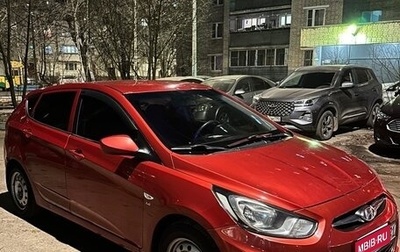 Hyundai Solaris II рестайлинг, 2012 год, 700 000 рублей, 1 фотография