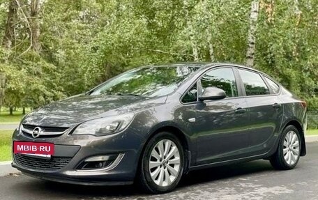 Opel Astra J, 2013 год, 750 000 рублей, 2 фотография